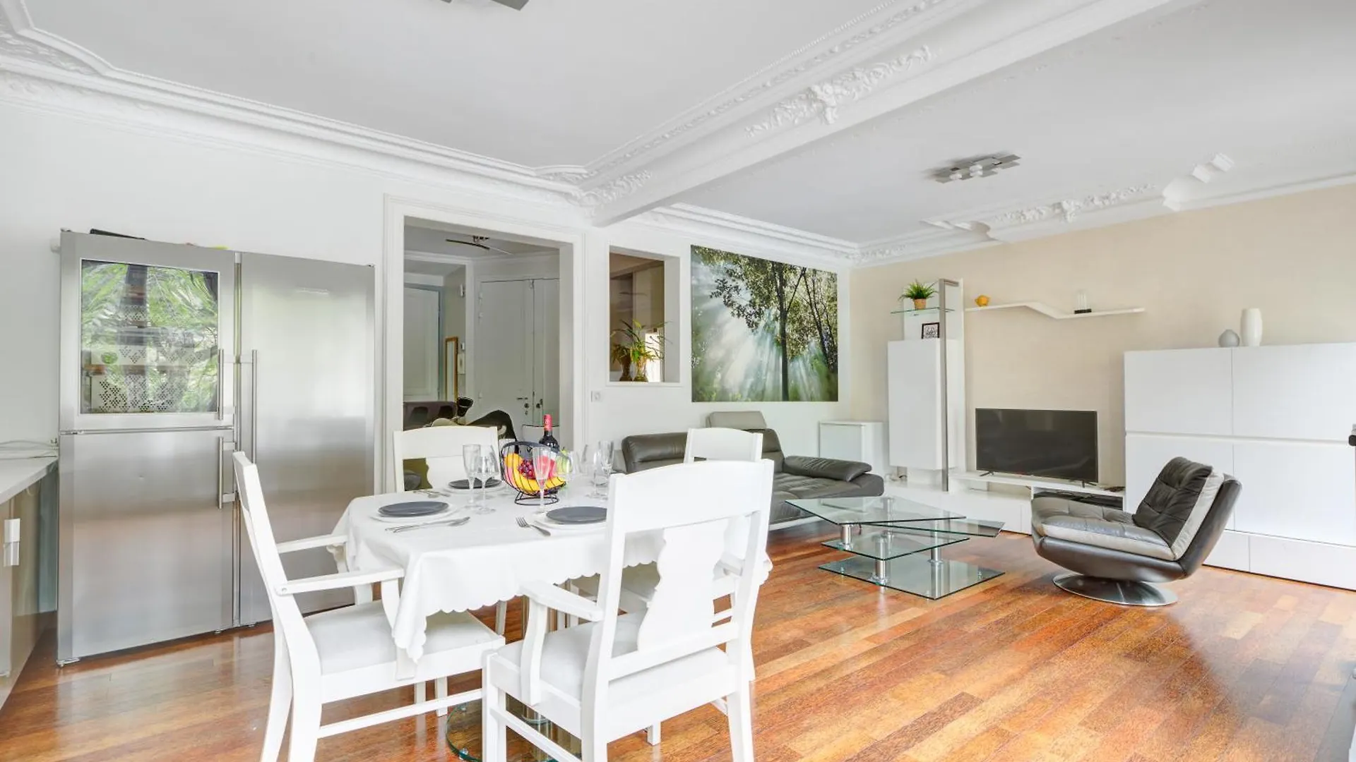 Apartament Place De La Republique - Haussmannienne Paryż